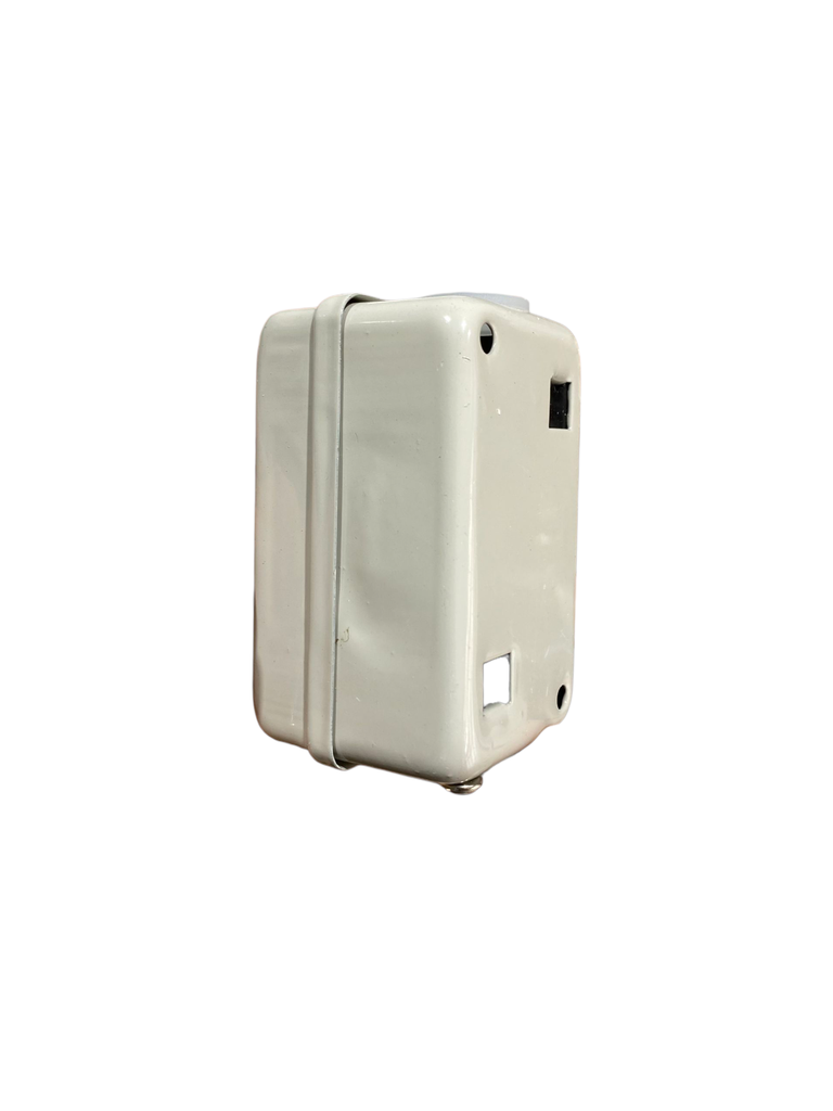 INTERRUPTOR ON-OFF 15A BS216B