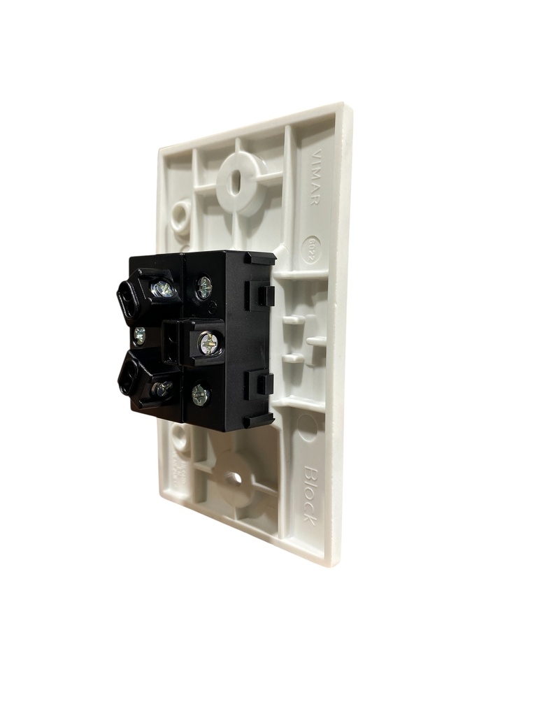 TOMACORRIENTE SENCILLO 2P+T VIMAR 125/250 20A